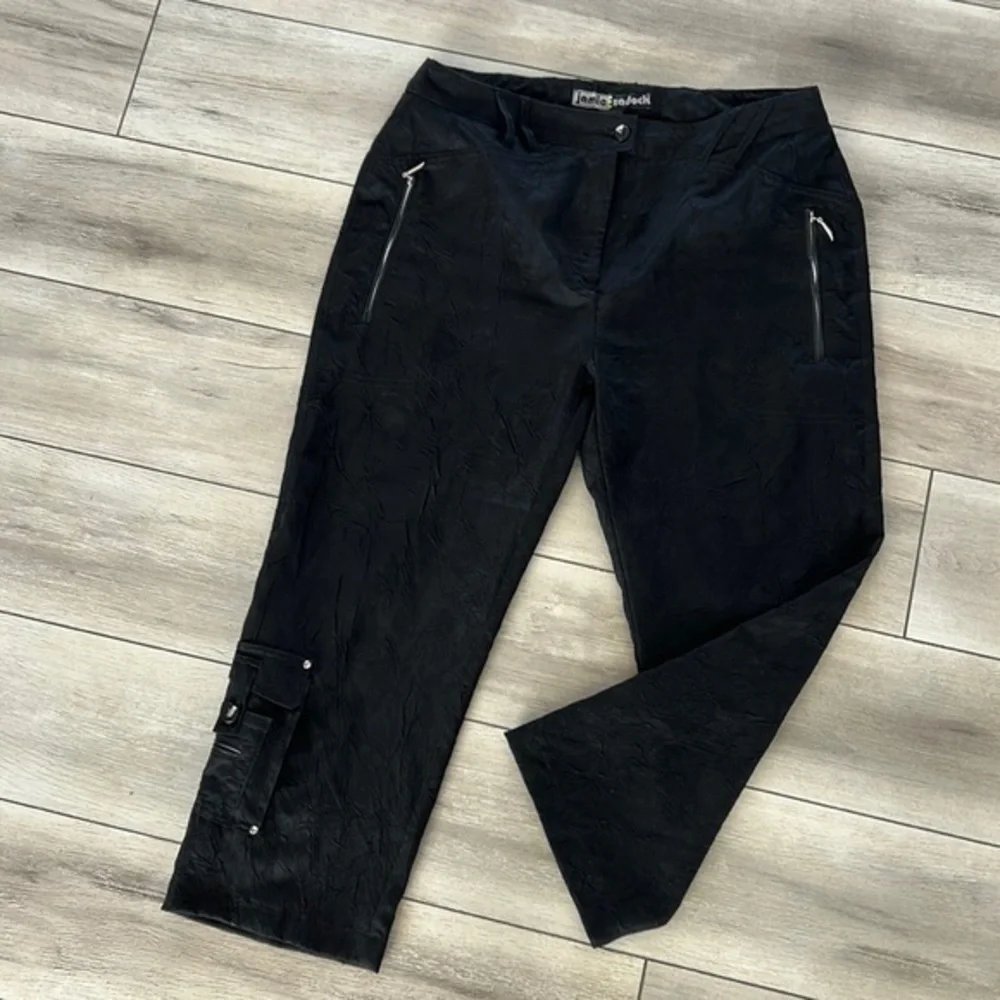 Jamie Sadock size 8 black cropped crinkle golf pants